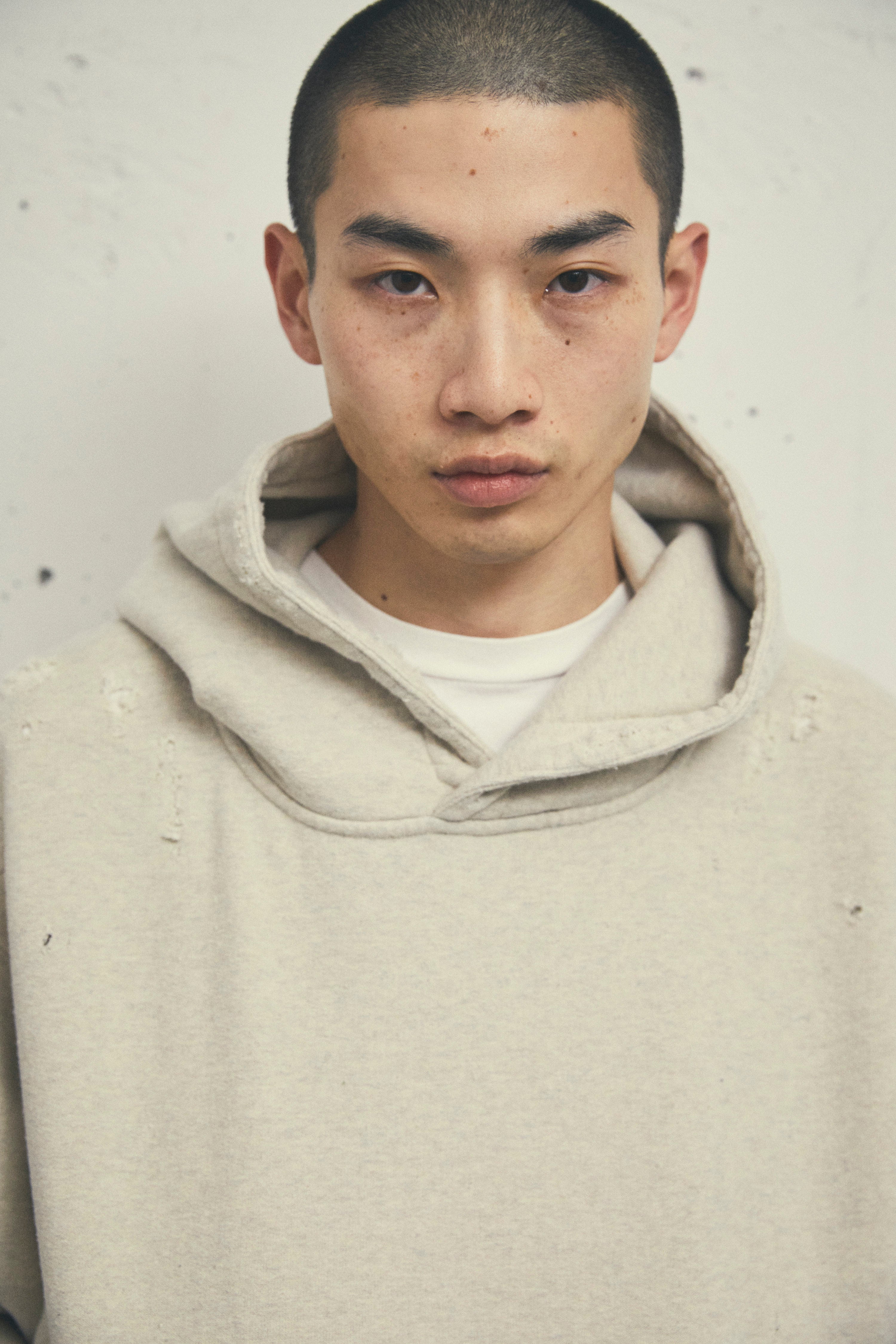 KURO | モアダメージプルスウェットパーカー