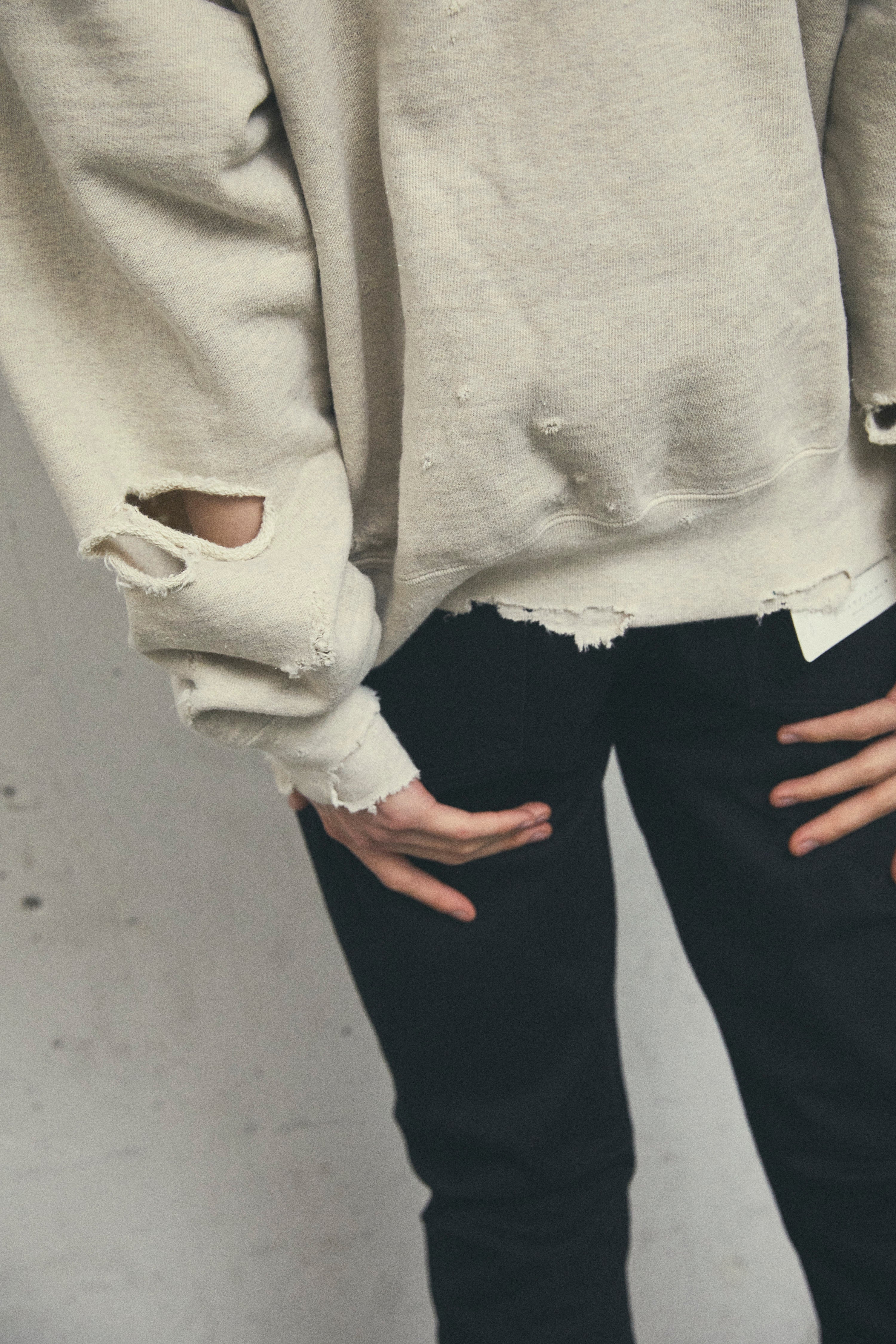 MORE DAMAGE CREW NECK SWEAT