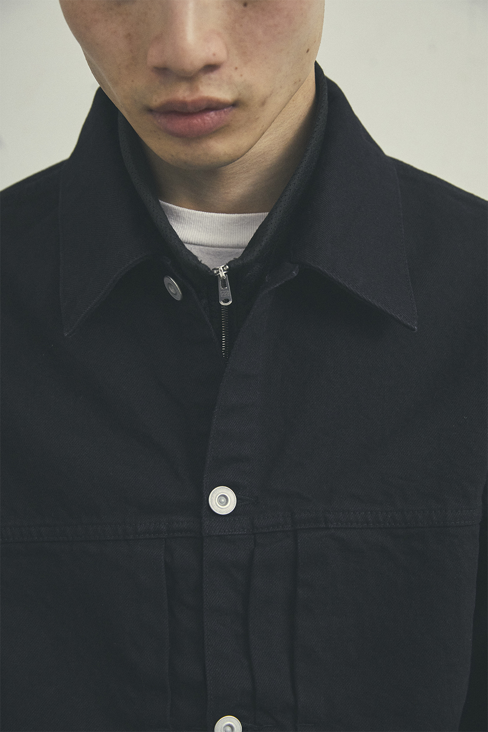 DENSE BLACK ONE WASH